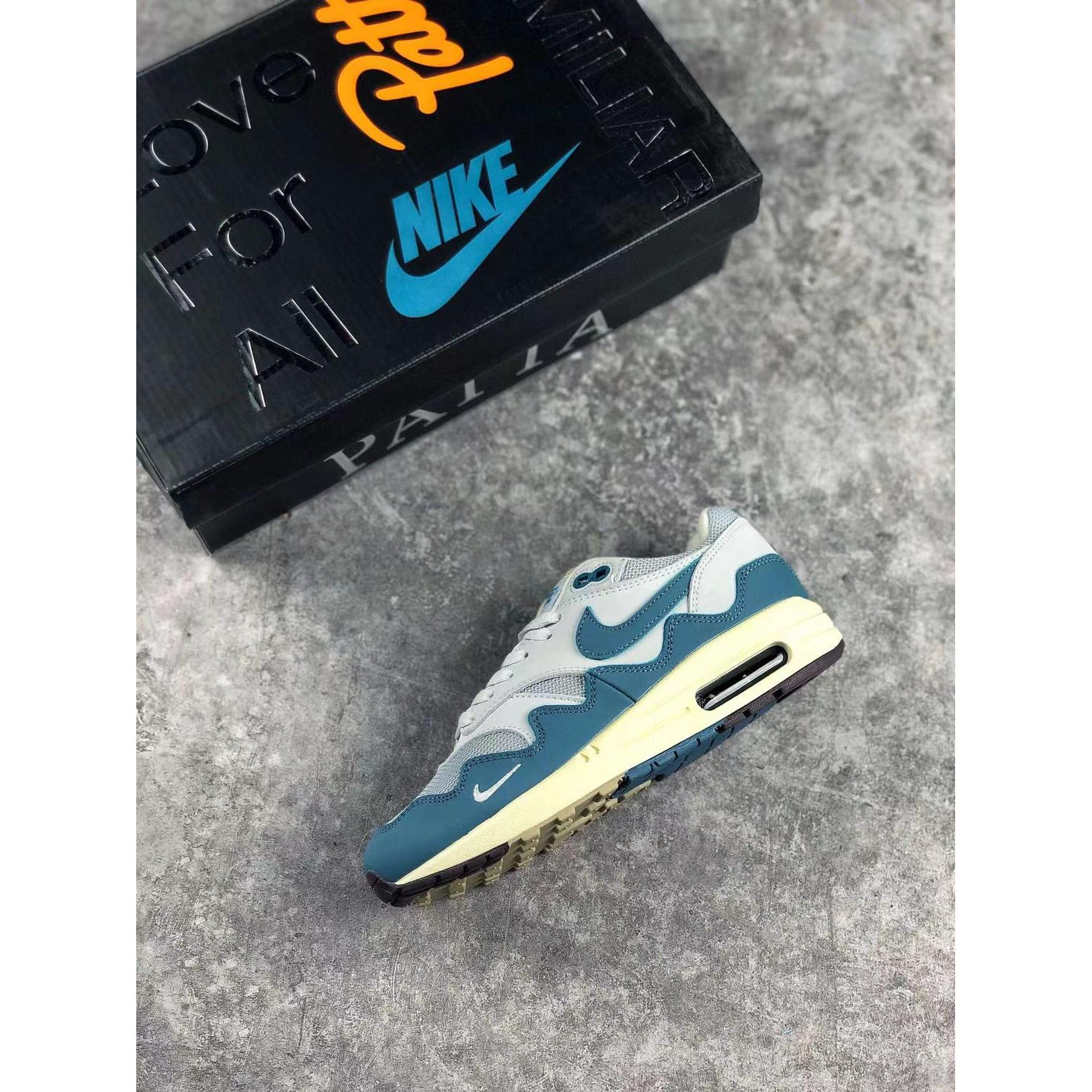 AM 1 x Patta 'Noise Aqua'