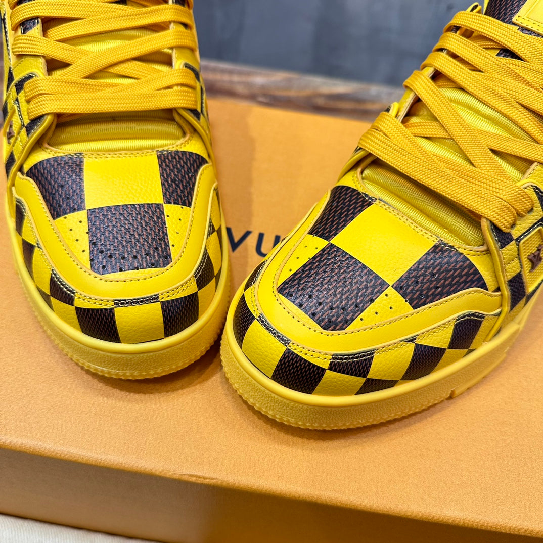LV Trainer Sneaker Damier Pop