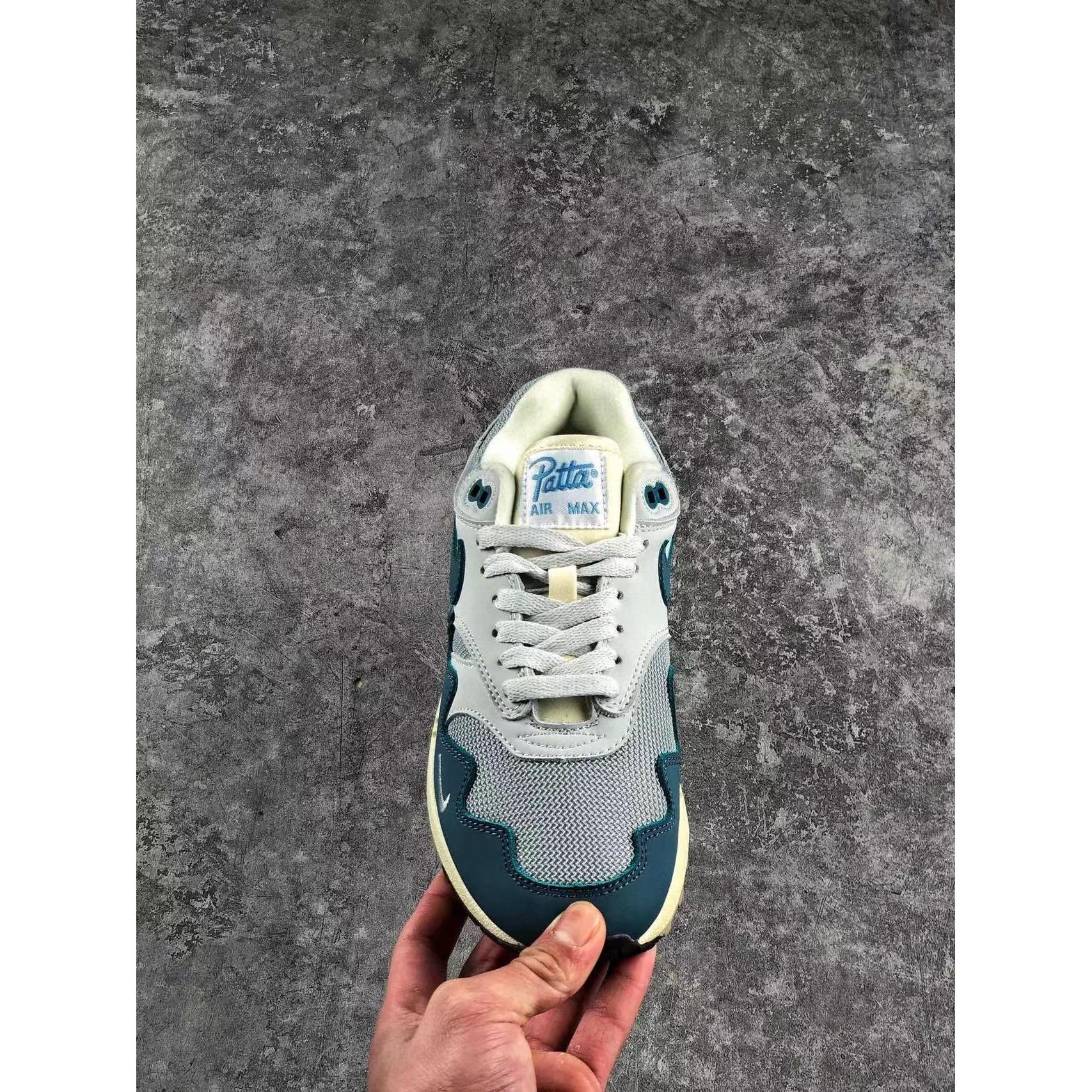 AM 1 x Patta 'Noise Aqua'