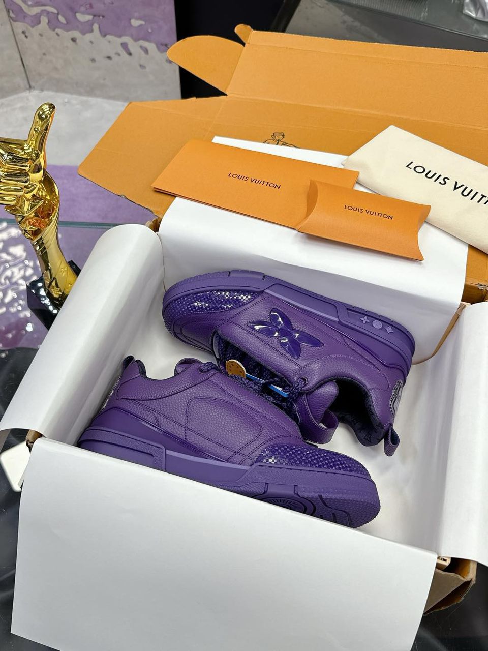 LV Skate Violet