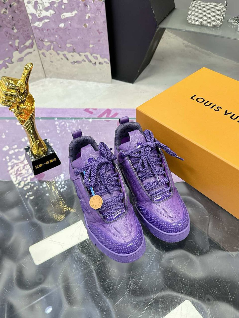 LV Skate Violet
