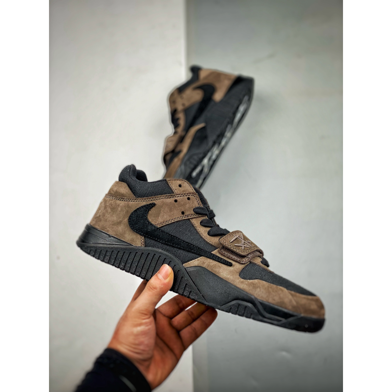 Jumpman x Travis Cut The Check 'Mocha'