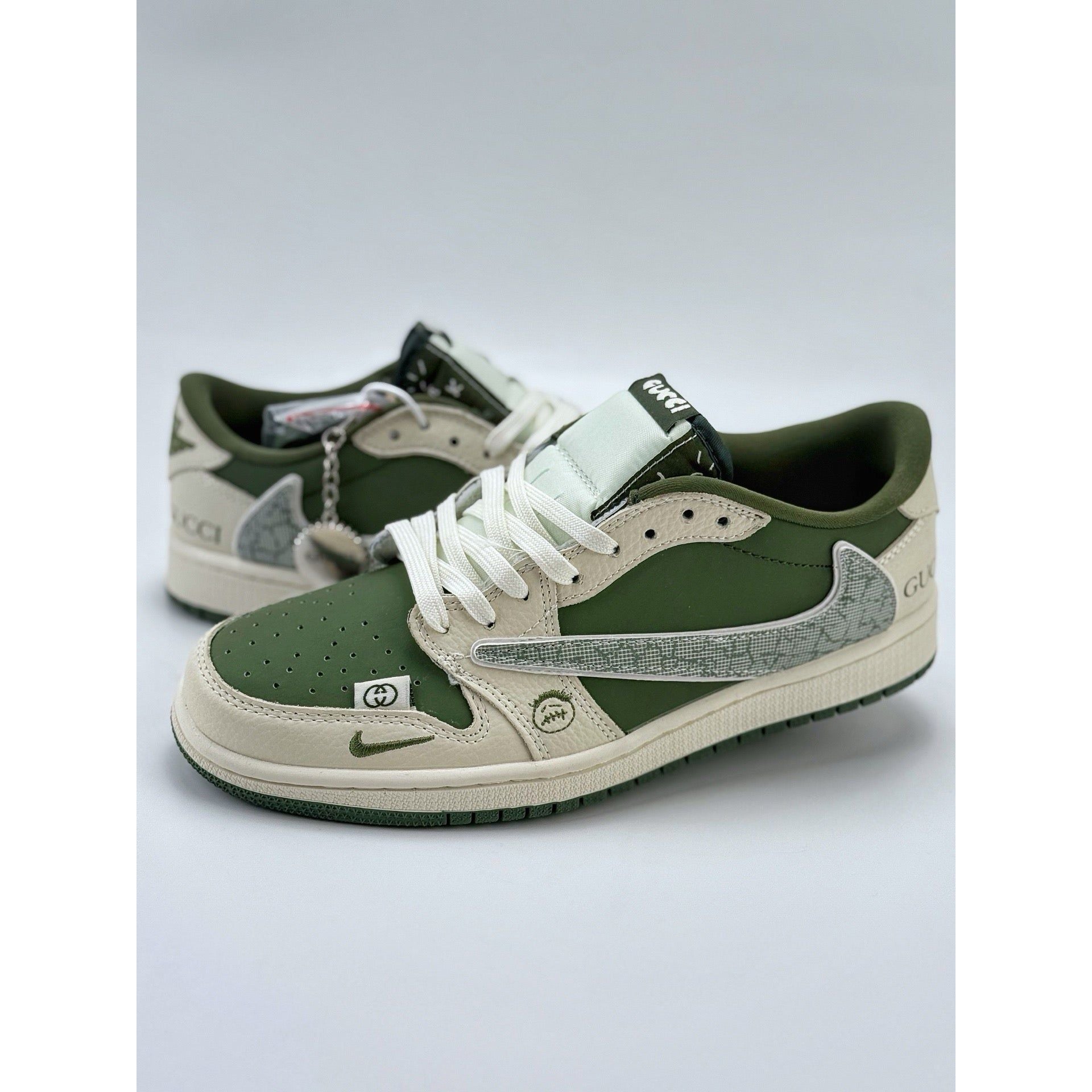 AJ 1 Retro Low x Travis 'Gucc' Customs