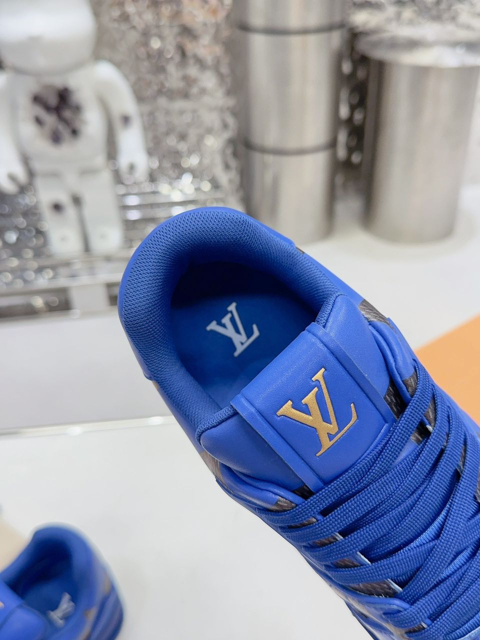 LV Trainer #54 Blue