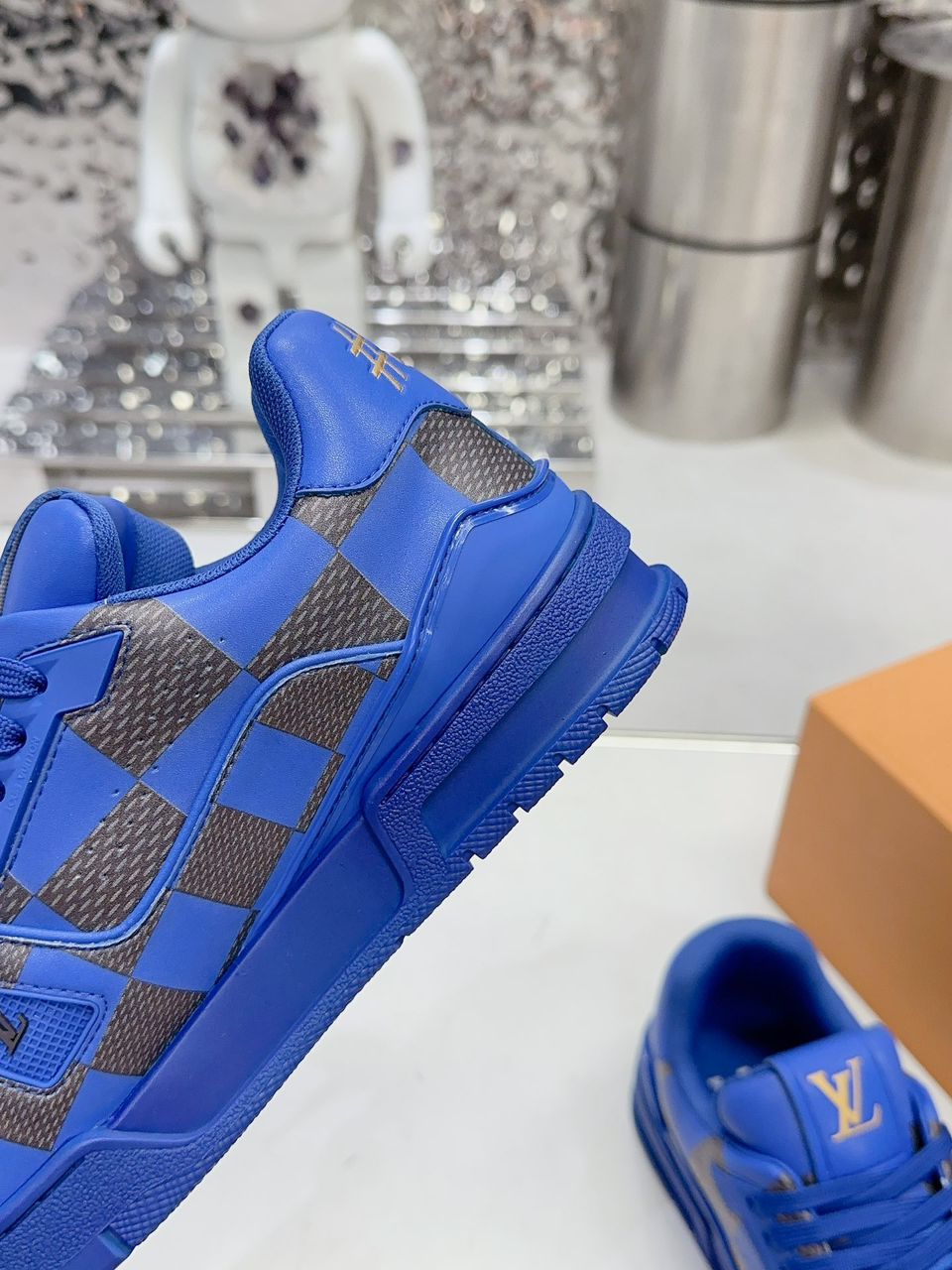 LV Trainer #54 Blue