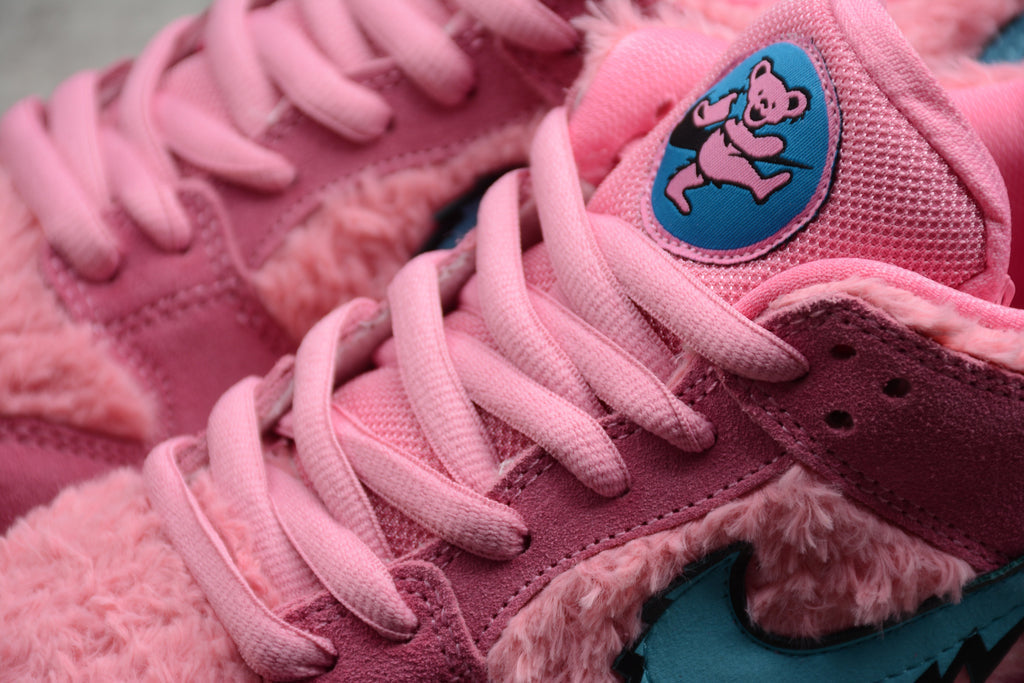 SB Dunk Low GD Bears Opti Pink