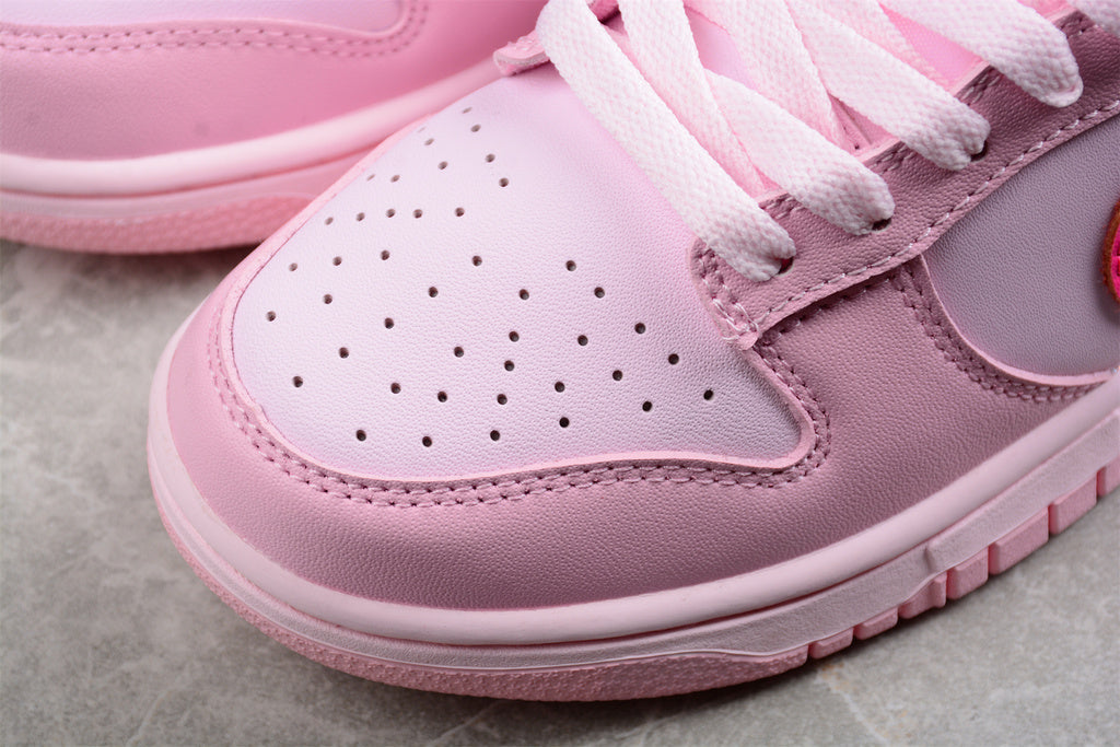 Dunk Low Triple Pink