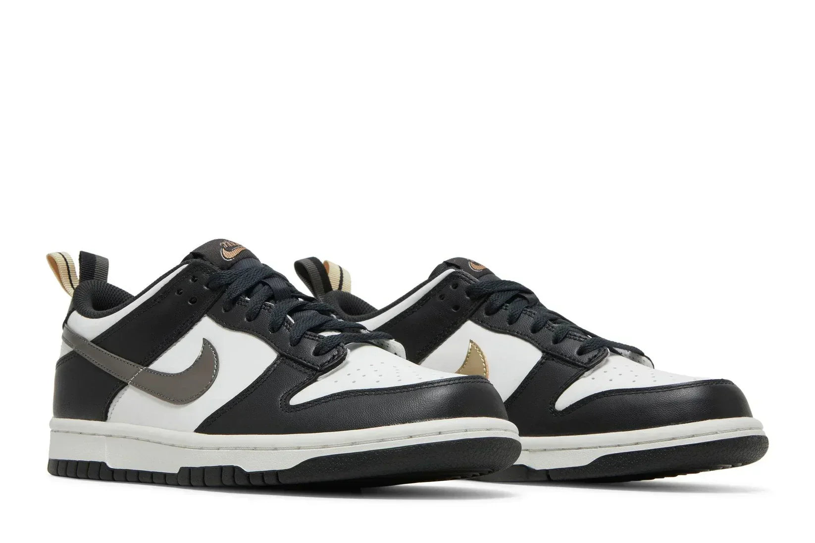 Dunk Low GS Black/White Metallic