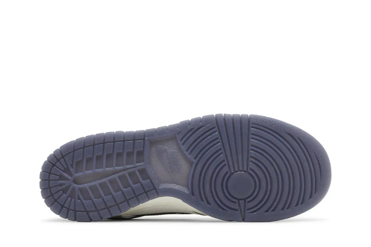 Dunk Low Light Carbon Grey