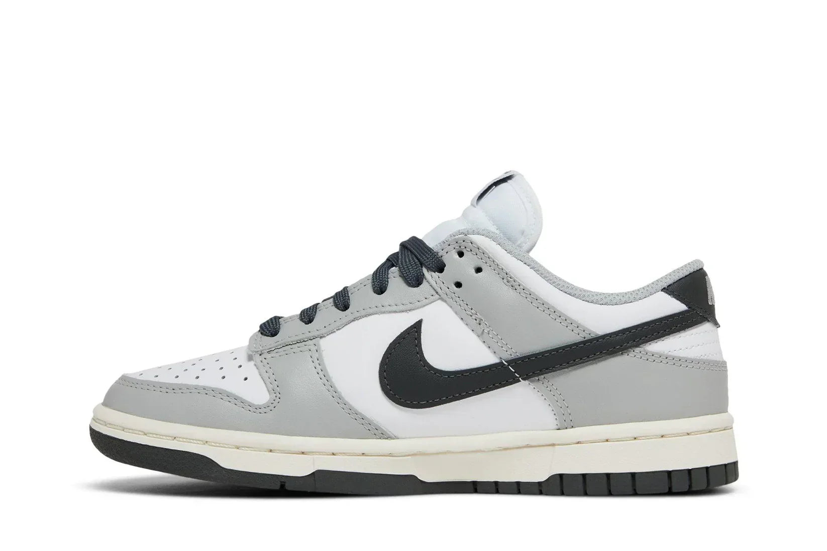 Dunk Low Light Smoke Grey