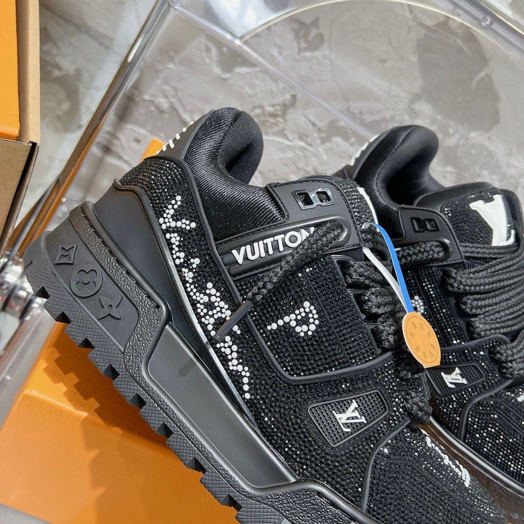 LV Trainer Maxi Black Crystals