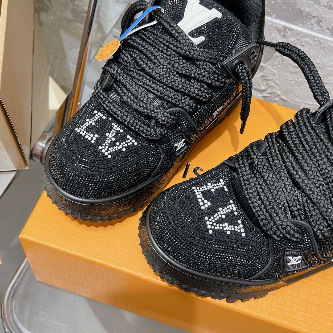 LV Trainer Maxi Black Crystals
