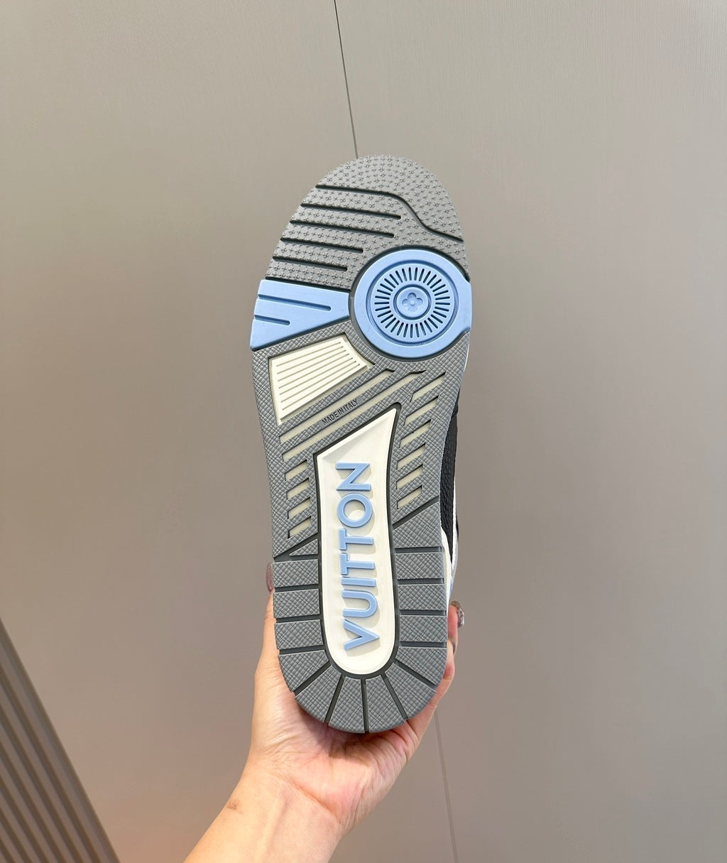 LV Trainer Velcro Blue White