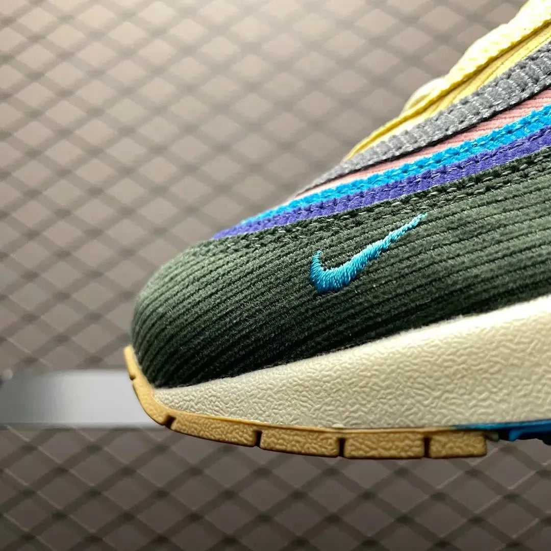 AM 97 x Sean Wotherspoon