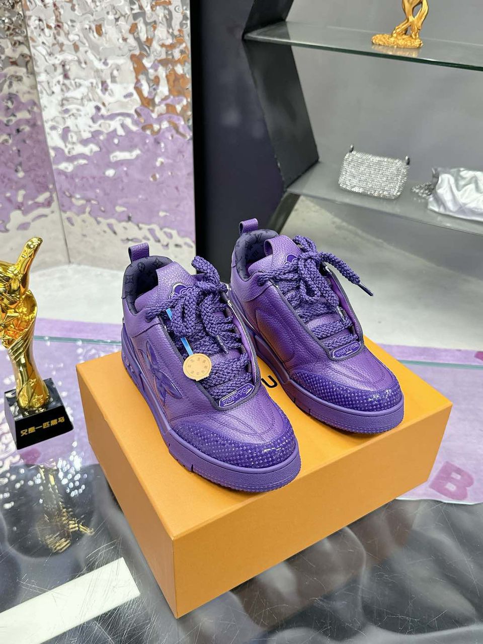 LV Skate Violet