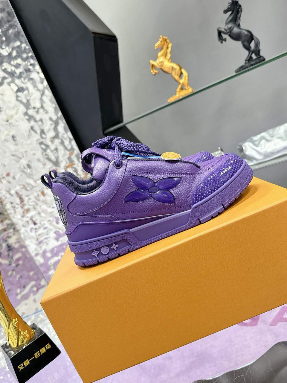 LV Skate Violet