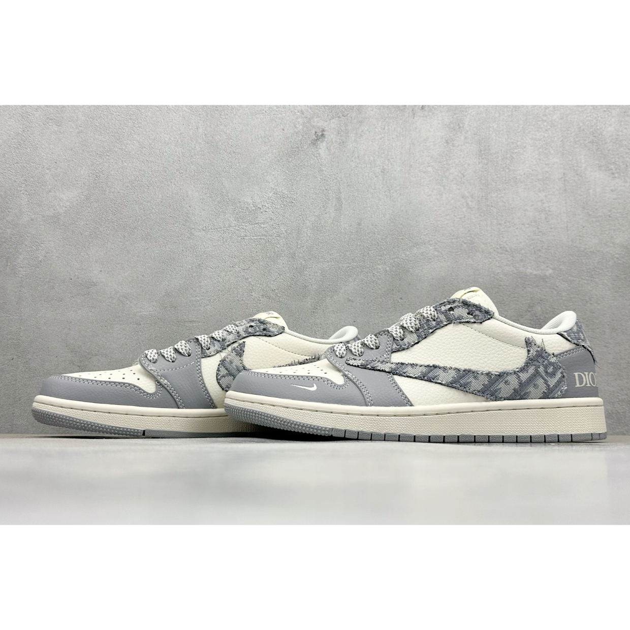 AJ 1 Retro Low x Travis 'Dior' Customs