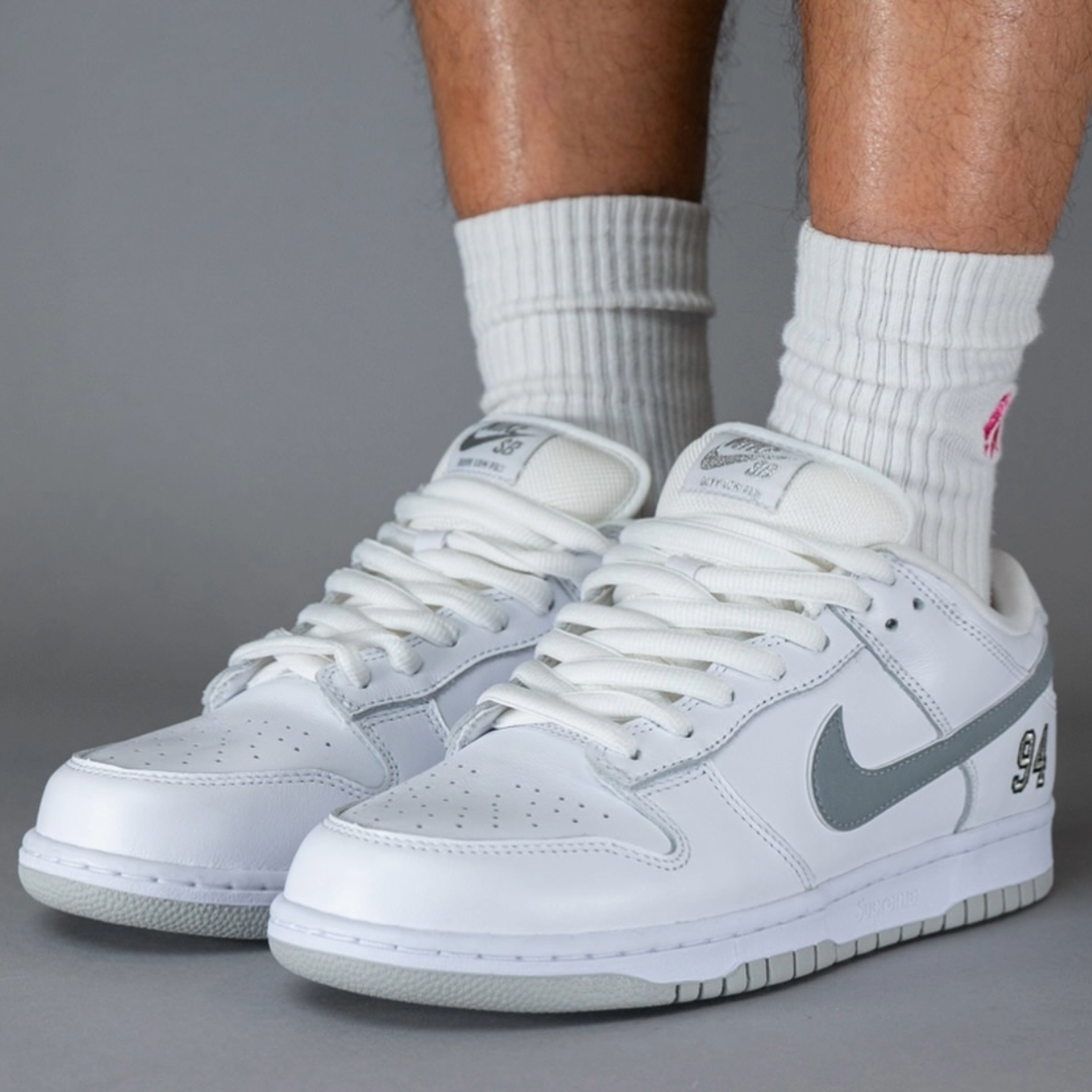Low SB x Supreme 'White Metalic Silver'