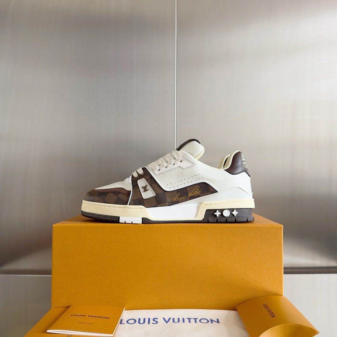 LV Trainer #54 Brown