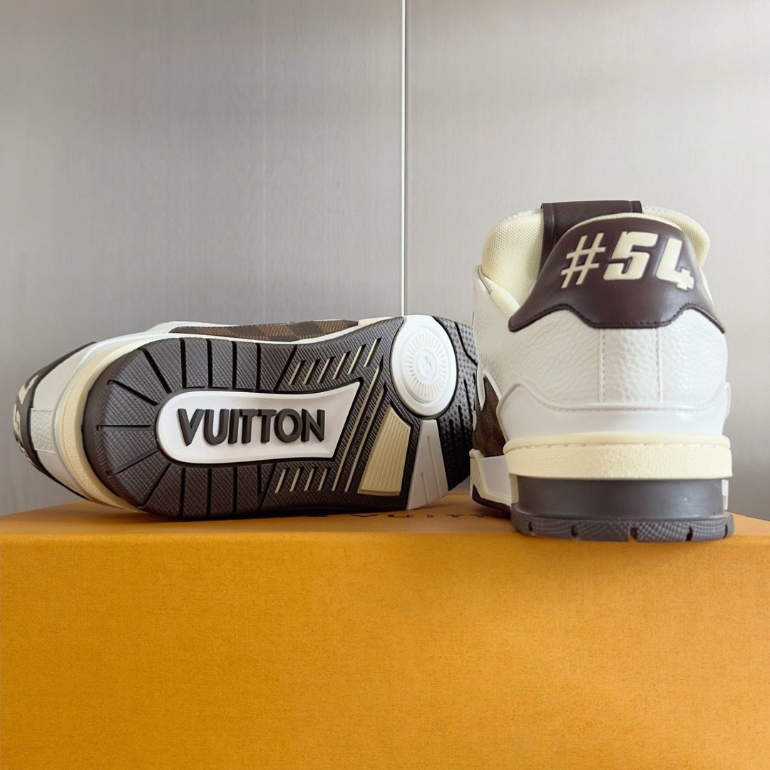 LV Trainer #54 Brown