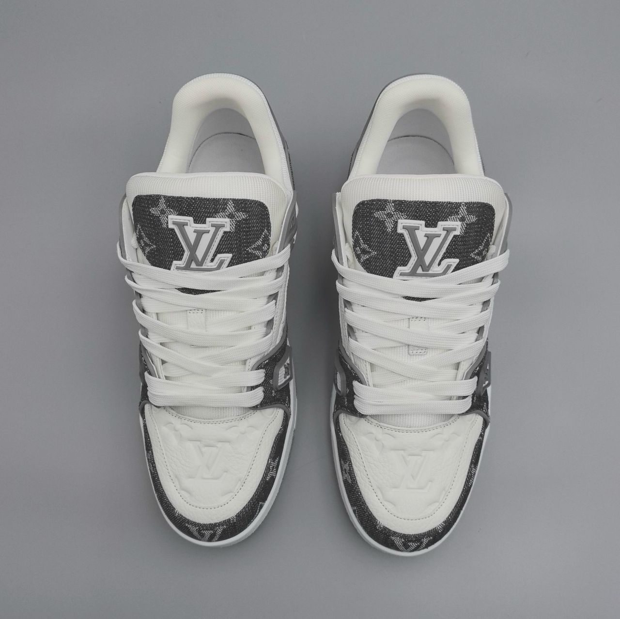 LV Trainer Grey