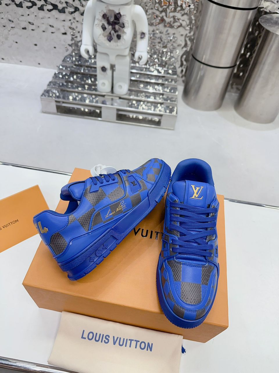 LV Trainer #54 Blue