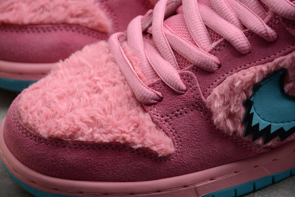 SB Dunk Low GD Bears Opti Pink