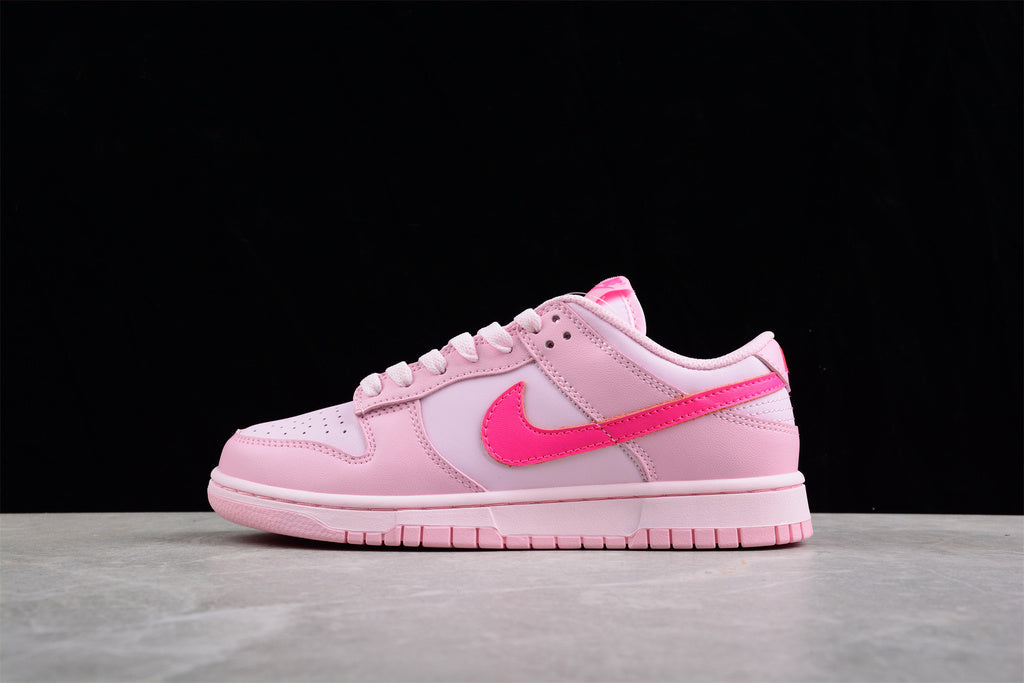 Dunk Low Triple Pink