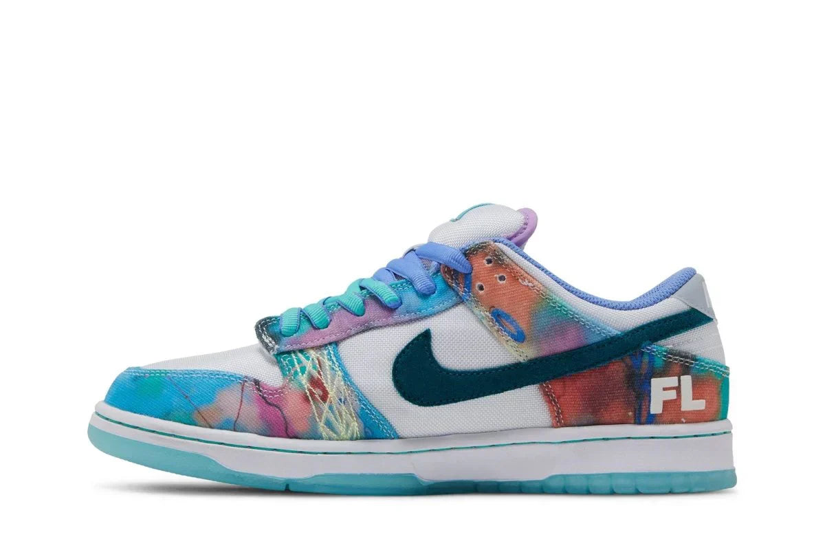 Dunk Low x Futura Skateboard Bleached Aqua Blue
