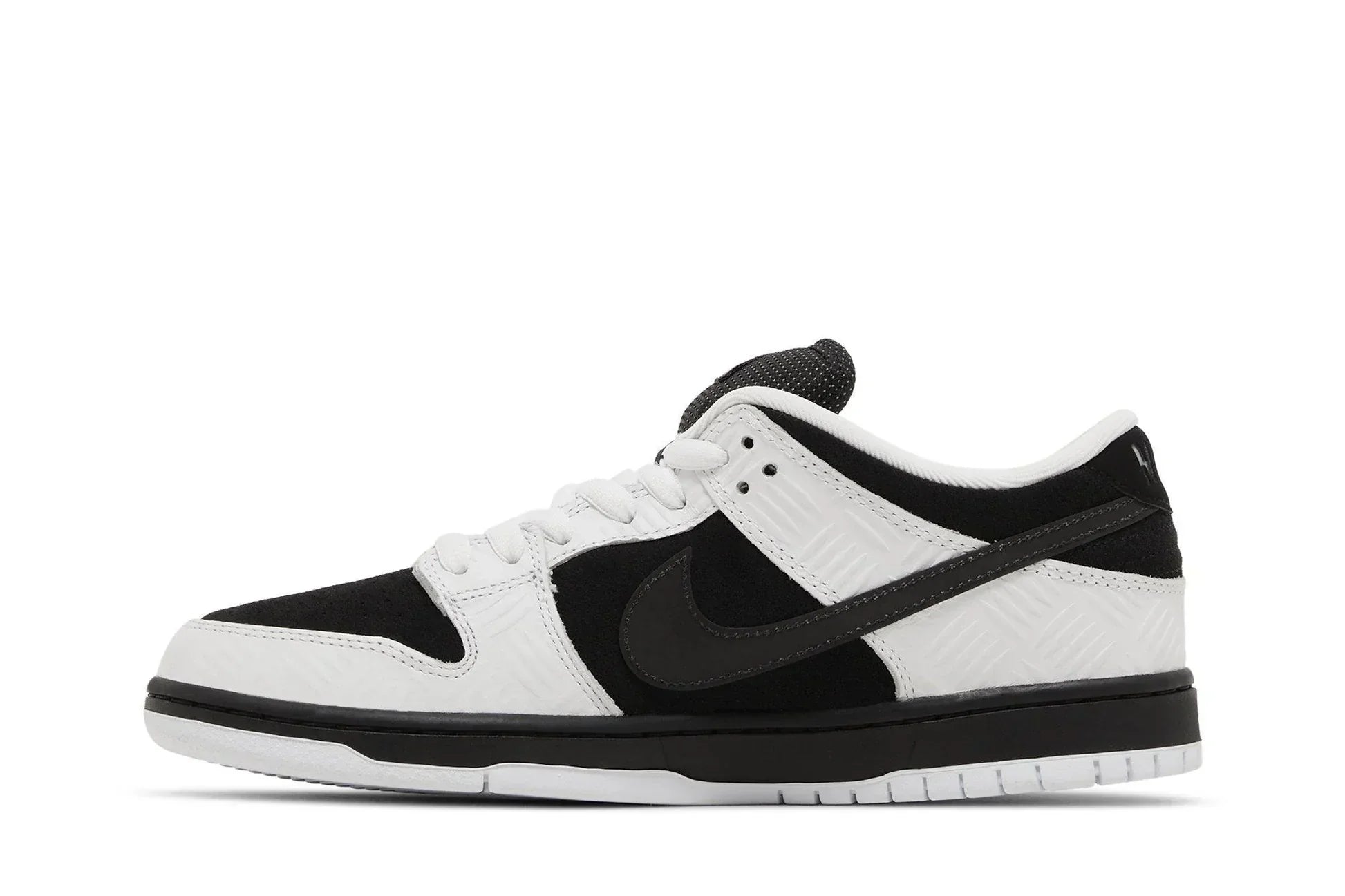 TIGHTBOOTH x Dunk Low Pro Black White
